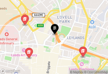 Closest campuses from Q One Residence